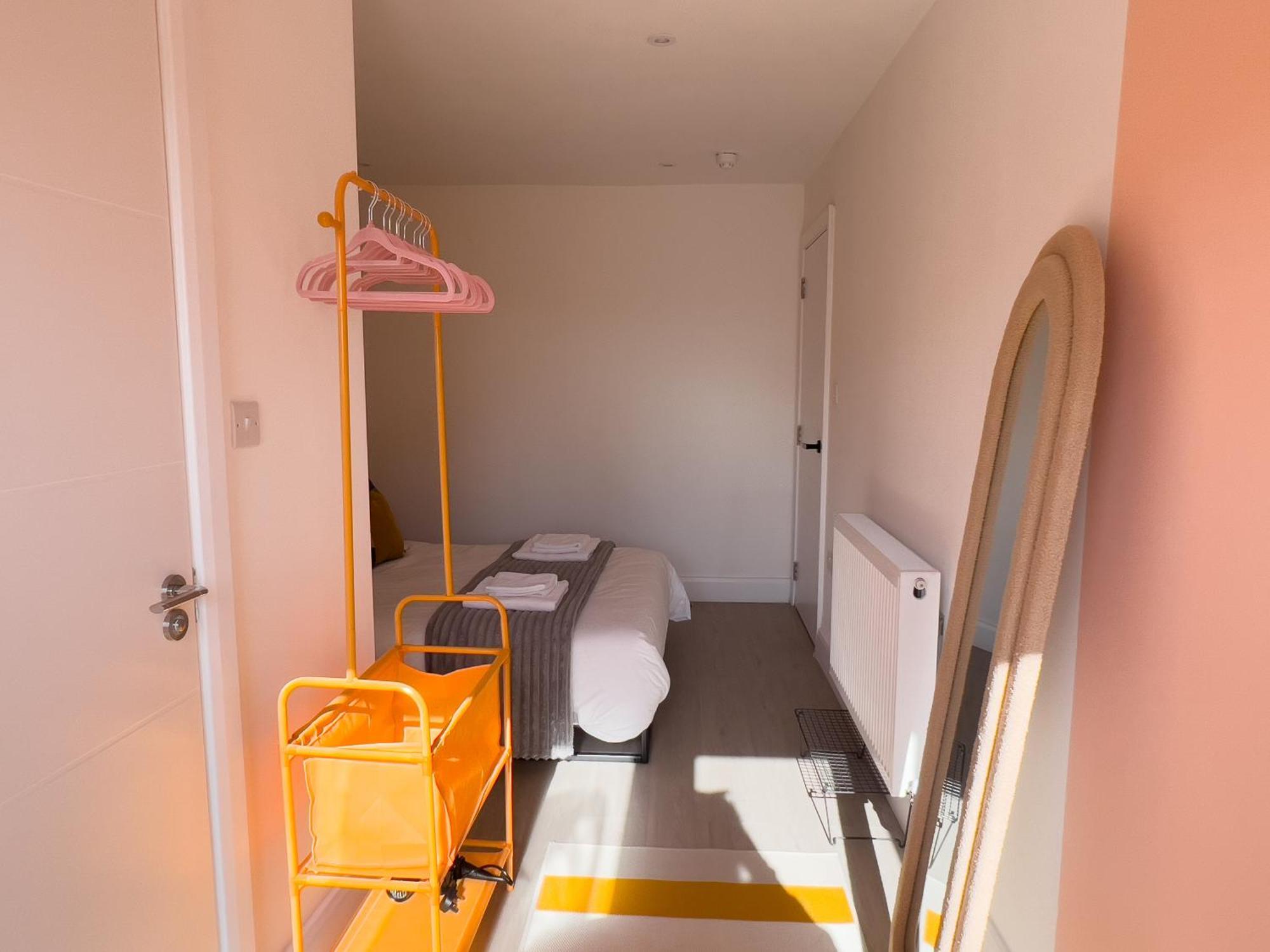 Zozy Clitterhouse Hotel London Ngoại thất bức ảnh