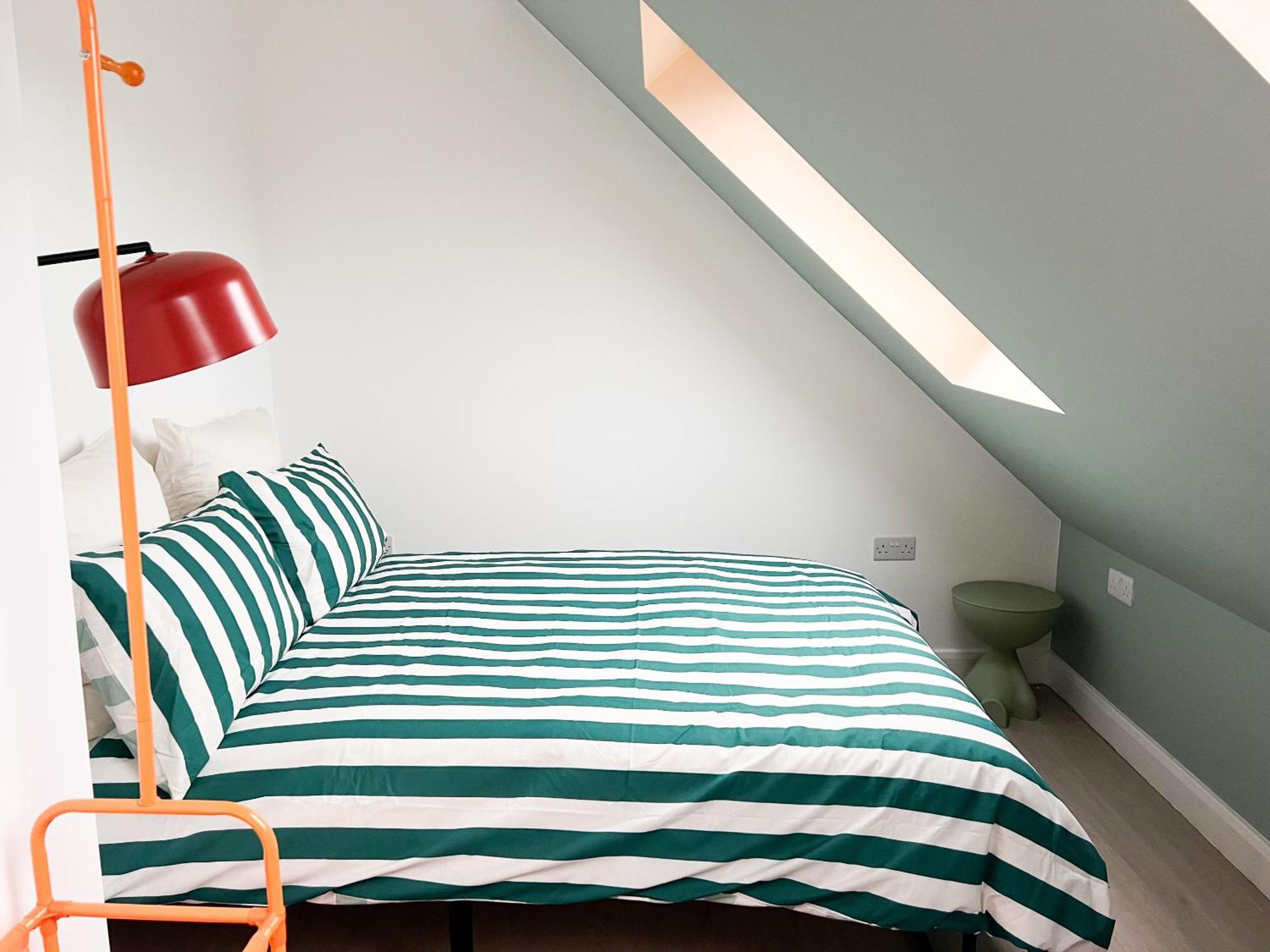 Zozy Clitterhouse Hotel London Ngoại thất bức ảnh